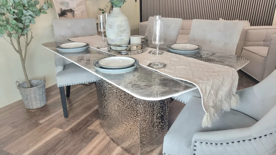 Roma Dining Table